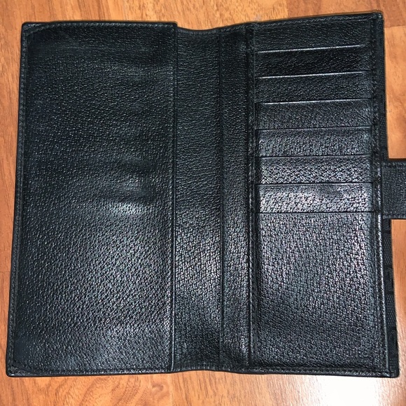 Authentic Gucci Monogram GG Canvas Flap Wallet with Bow - Picture 10 of 16